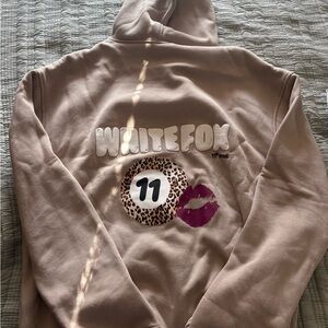 Women's NWT White fox 11th Street She's So Lucky Oversized Hoodie Moon Kiss